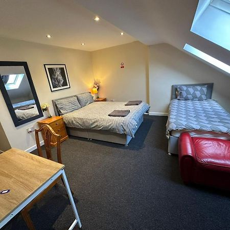 Appartamento Luton Town House Near Airport Esterno foto