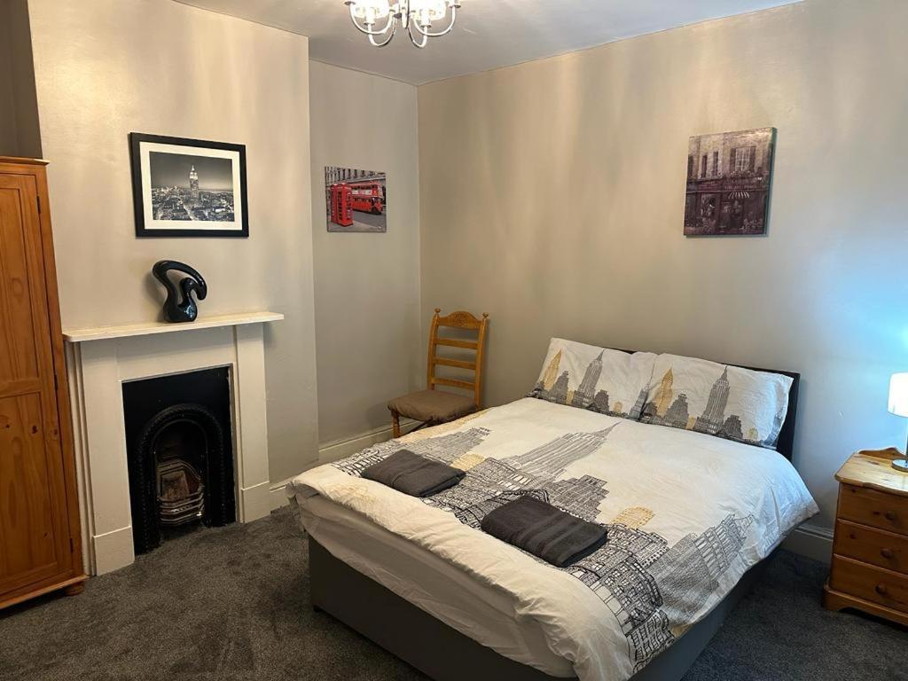 Appartamento Luton Town House Near Airport Esterno foto