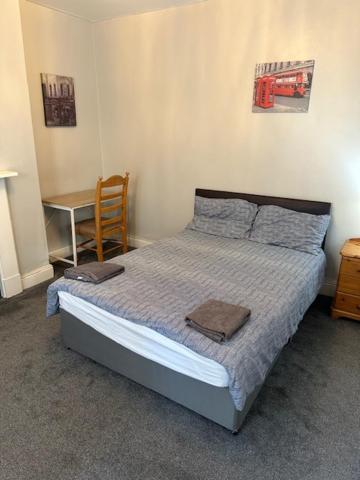 Appartamento Luton Town House Near Airport Esterno foto