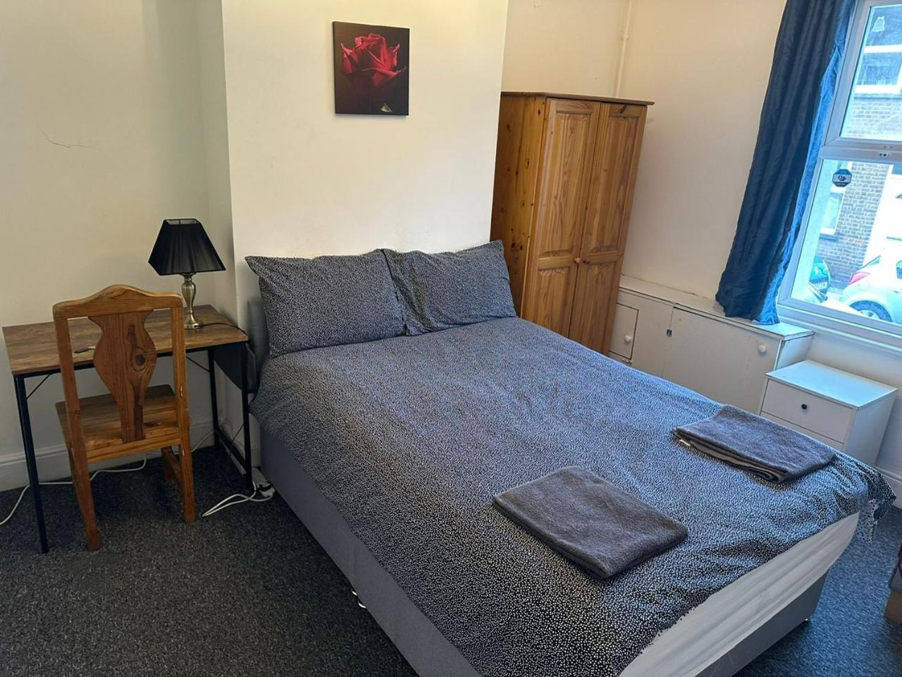 Appartamento Luton Town House Near Airport Esterno foto